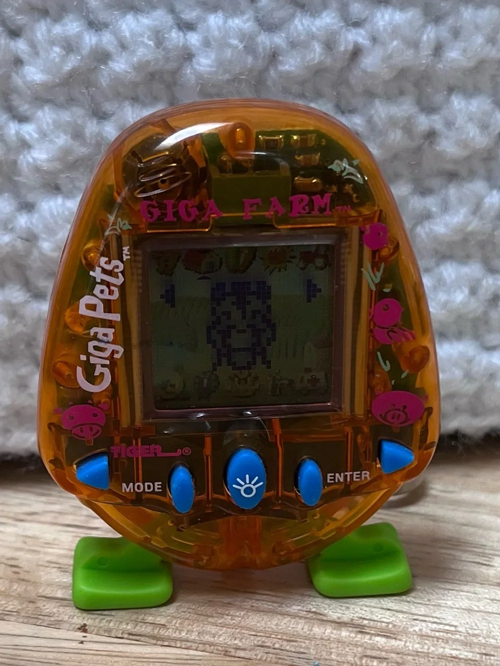 Giga Pets Farm Virtual Pet vintage c1997 translucent orange WORKS